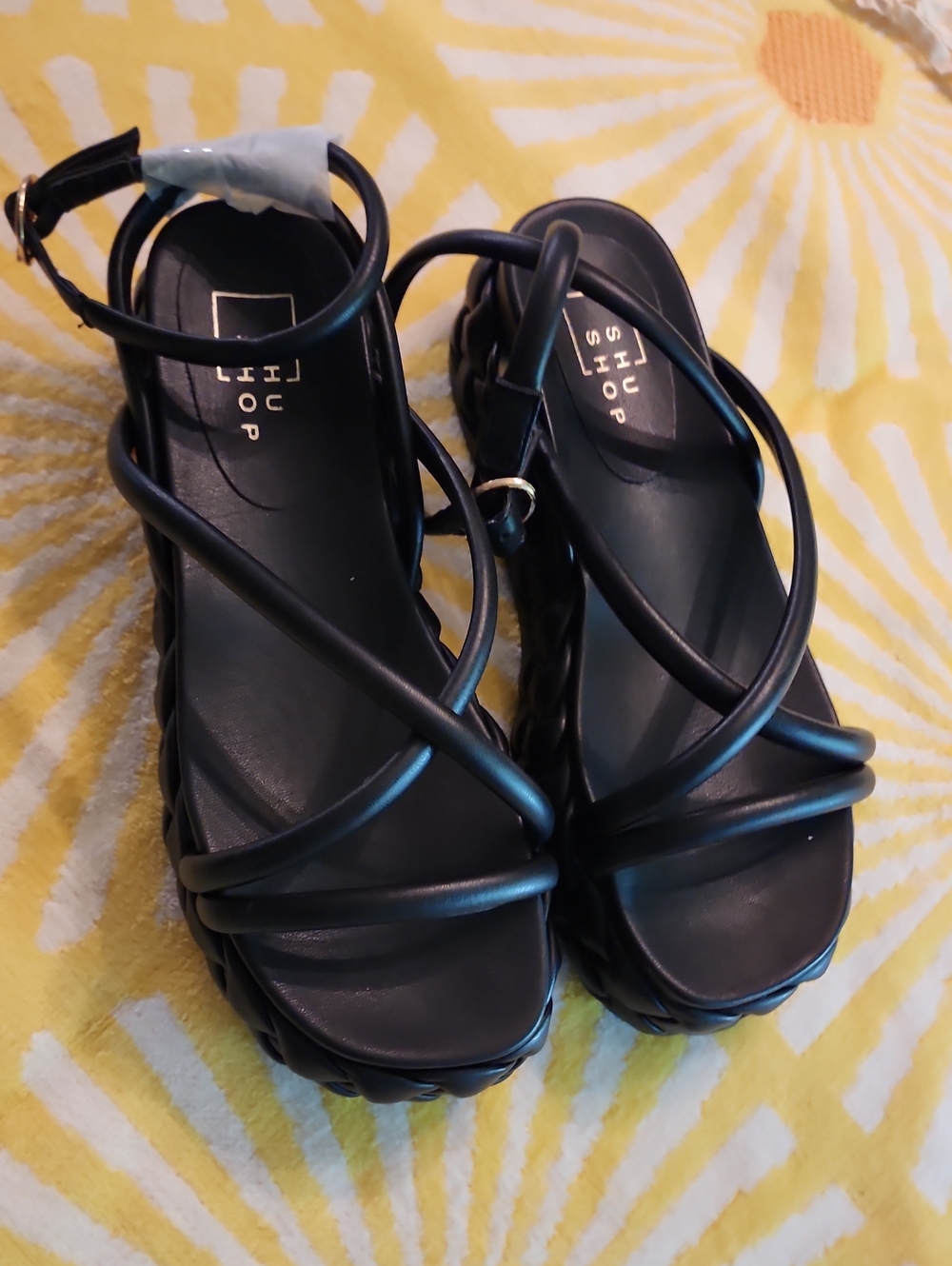 ShuShop Black Crisscross Platform Sandals